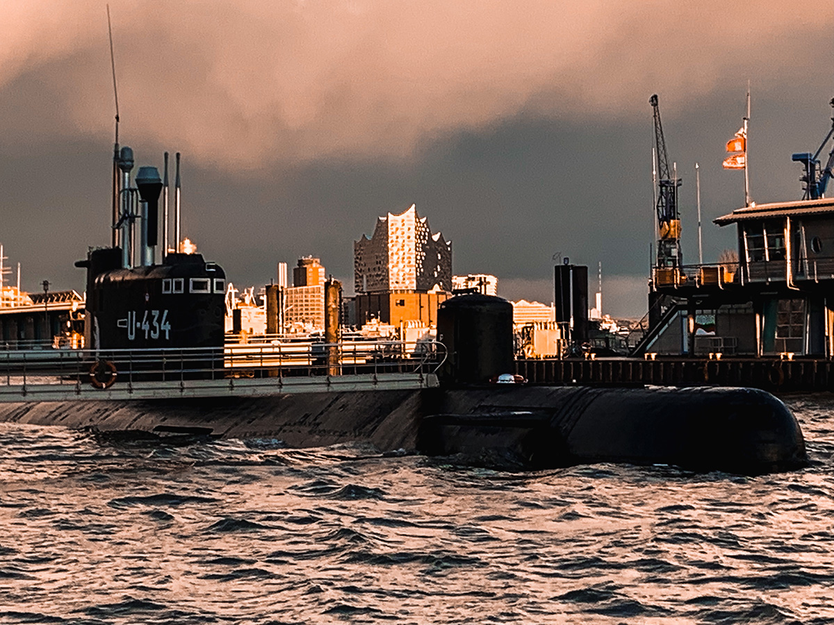 U-Boot im Hamburger Hafen